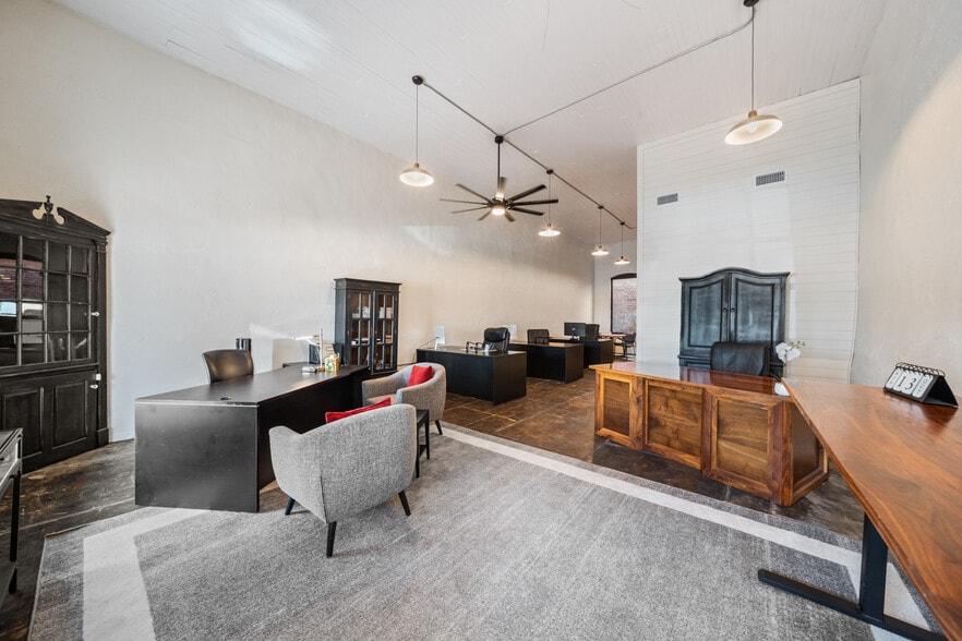 1116 Austin St, Hempstead, TX for sale - Building Photo - Image 3 of 30