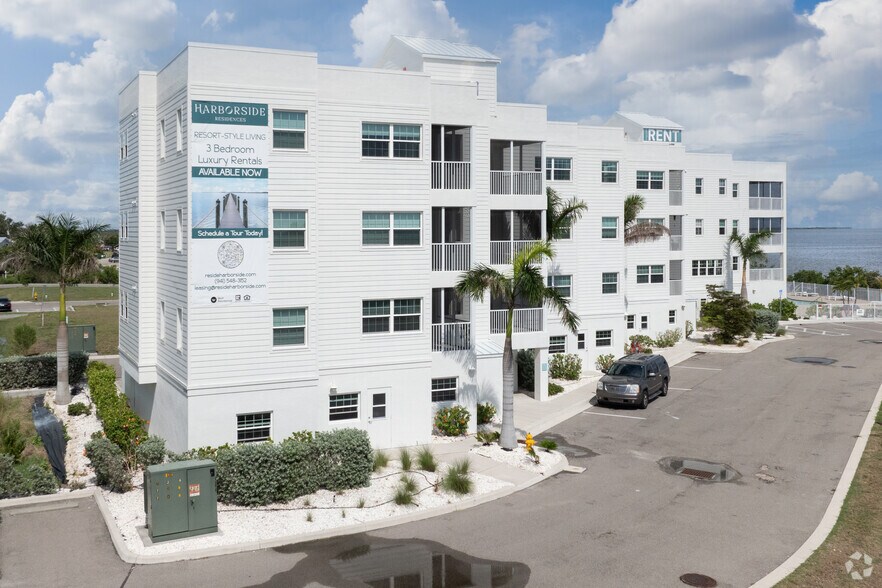 14550 River Beach Dr, Port Charlotte, FL à vendre - Photo principale - Image 1 de 18