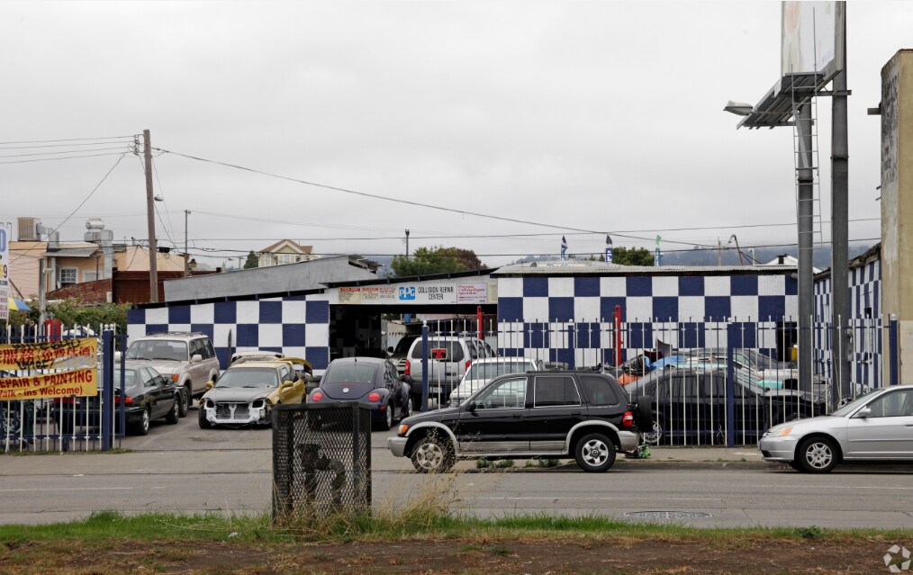 2222 E 12th St, Oakland, CA à vendre Photo principale- Image 1 de 2