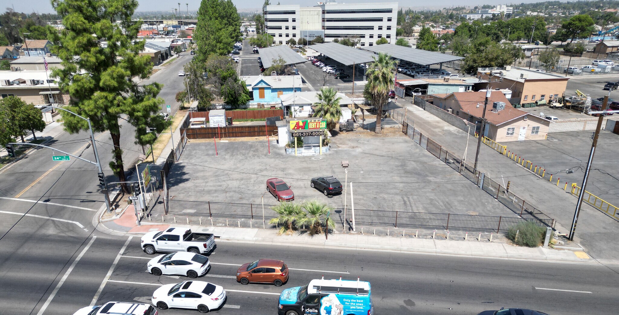 1130 24th St, Bakersfield, CA à vendre Photo du bâtiment- Image 1 de 1