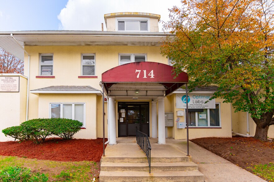 714-720 Broadway, Paterson, NJ à louer - Photo du bâtiment - Image 1 de 15