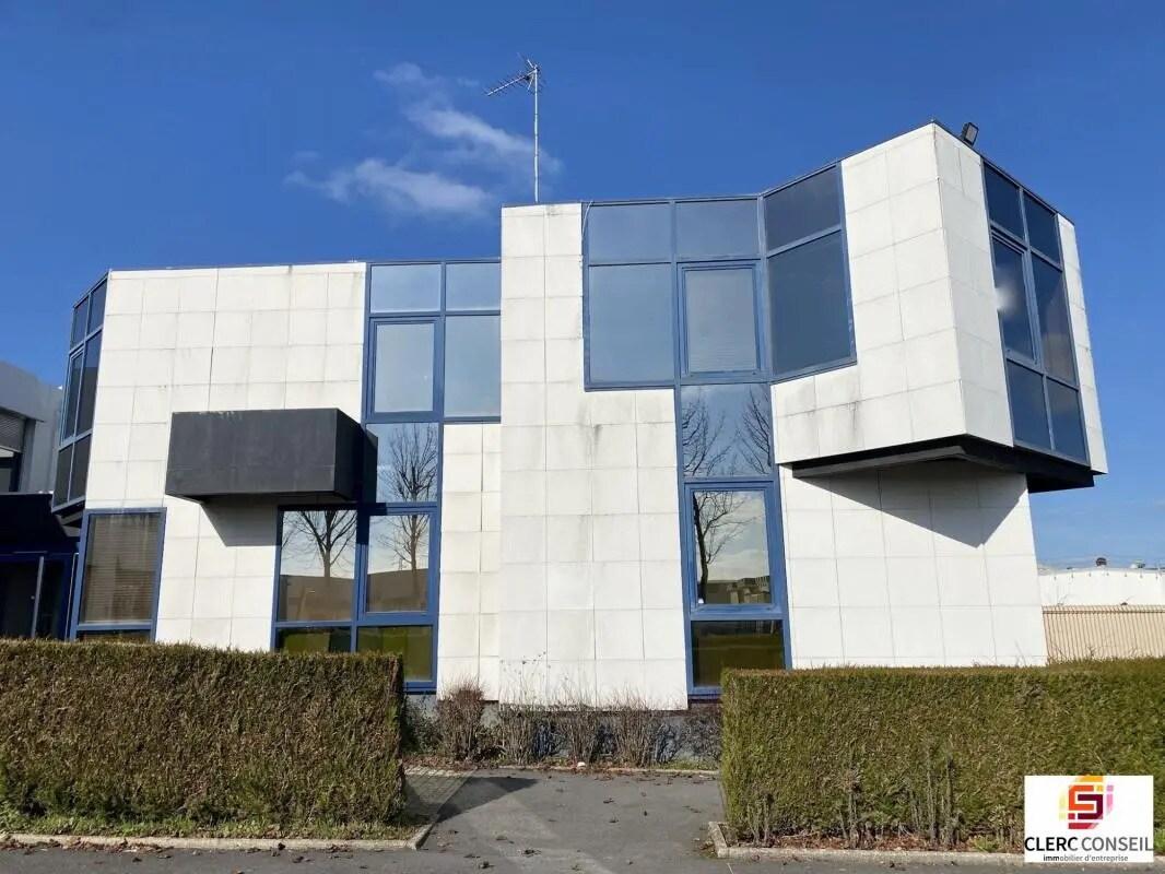 Office in Évreux for lease Building Photo- Image 1 of 10