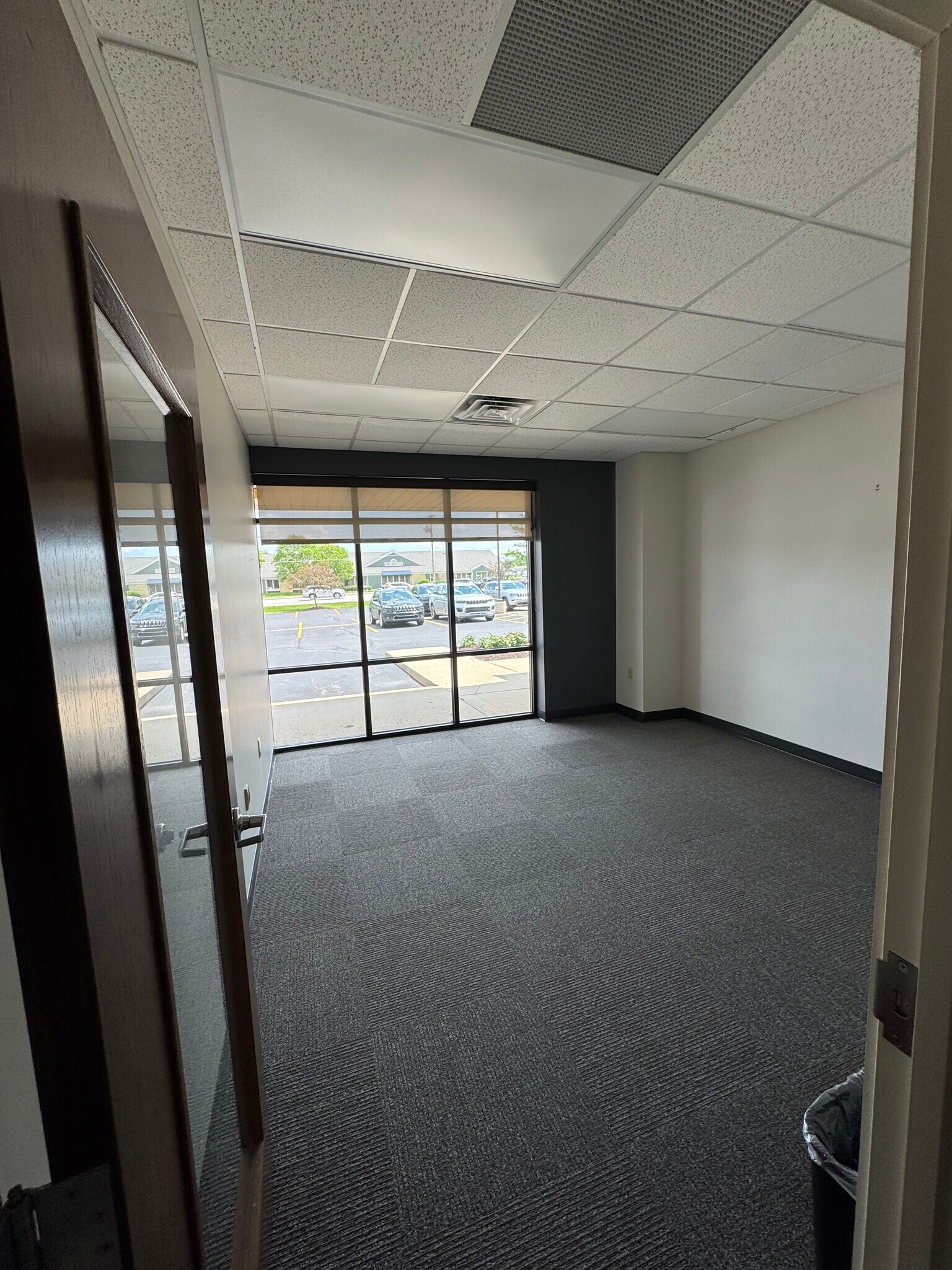 7401 Coldwater Rd, Fort Wayne, IN for lease Interior Photo- Image 1 of 4