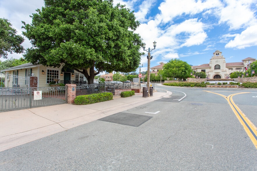 41955 Main St, Temecula, CA for sale - Building Photo - Image 3 of 43