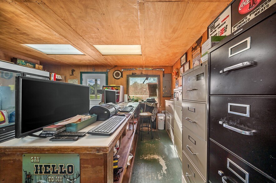 27033 US Highway 96 S, Kirbyville, TX à vendre - Photo du bâtiment - Image 3 de 36