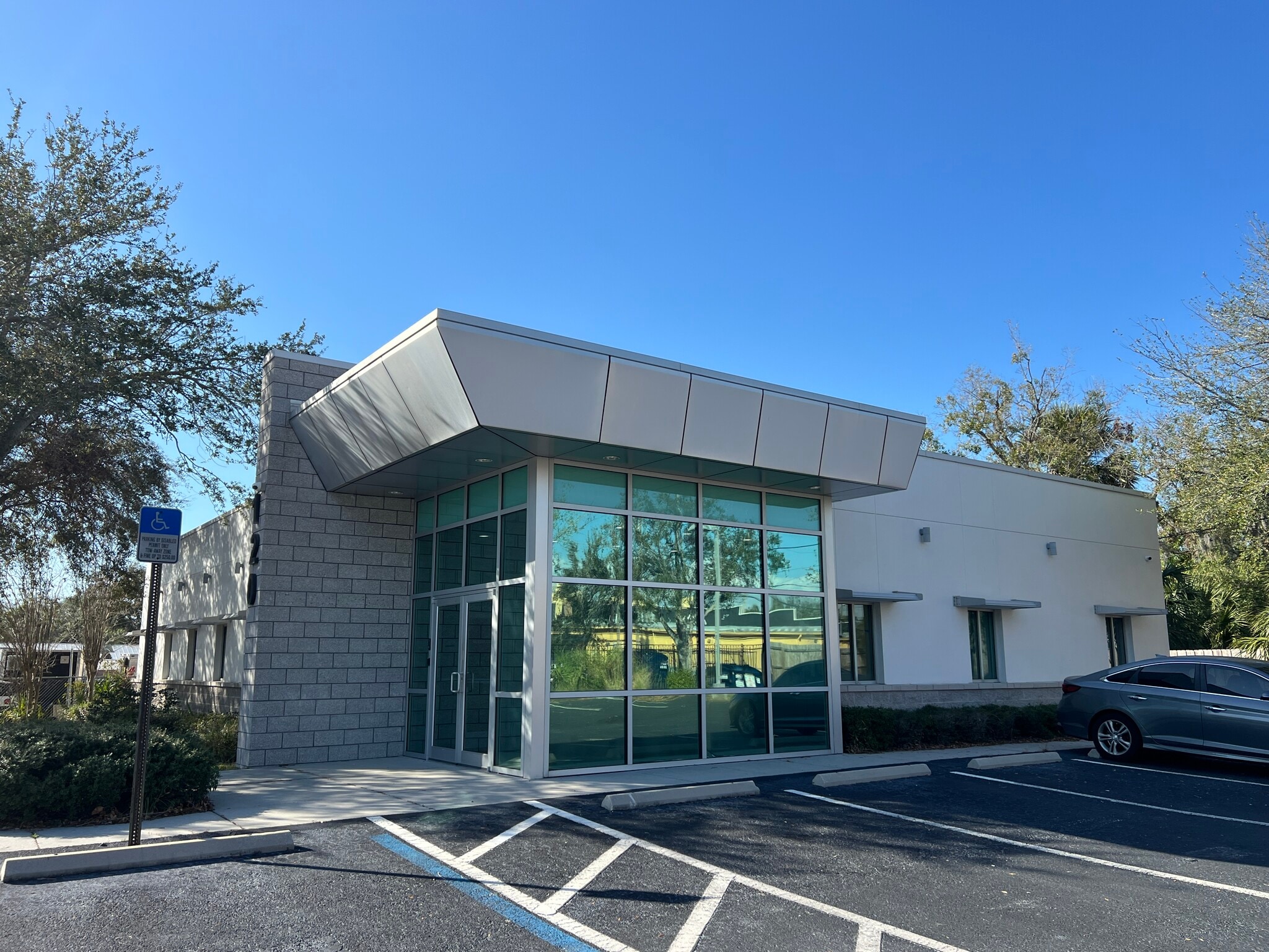 120 E Dr Martin Luther King Jr Blvd, Tampa, FL for lease Building Photo- Image 1 of 26