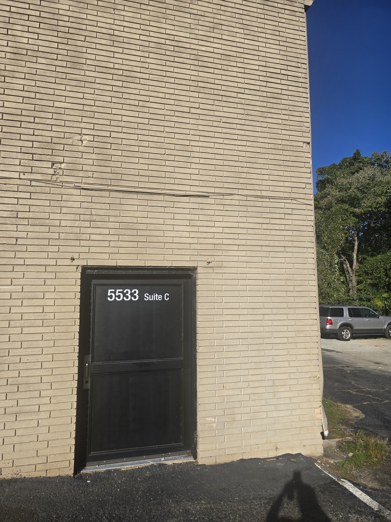 5533 Atlanta Hwy, Flowery Branch, GA à louer Photo du bâtiment- Image 1 de 5