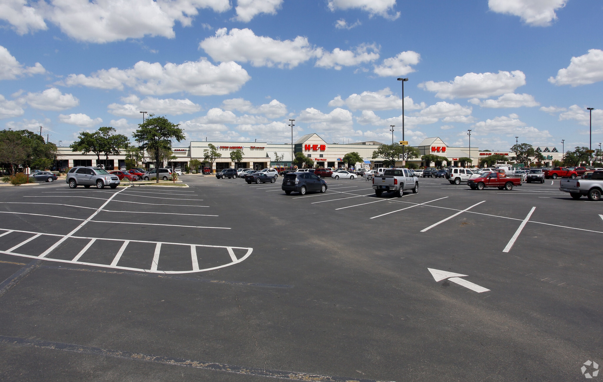 18138 San Pedro Ave, San Antonio, TX for lease Building Photo- Image 1 of 24