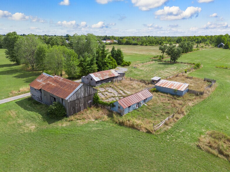 10951 Highway 7, Carleton Place, ON à vendre - Photo du bâtiment - Image 3 de 4