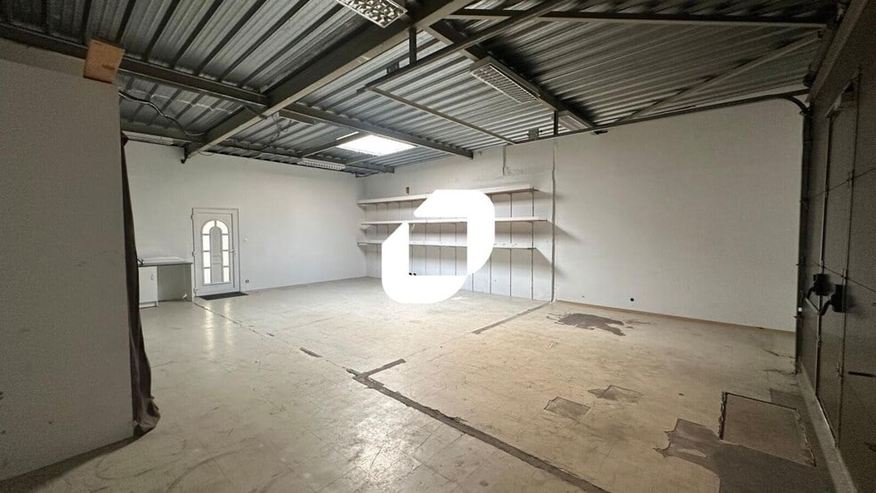 10 Rue Jean Monnet, Eckbolsheim for lease - Interior Photo - Image 2 of 12