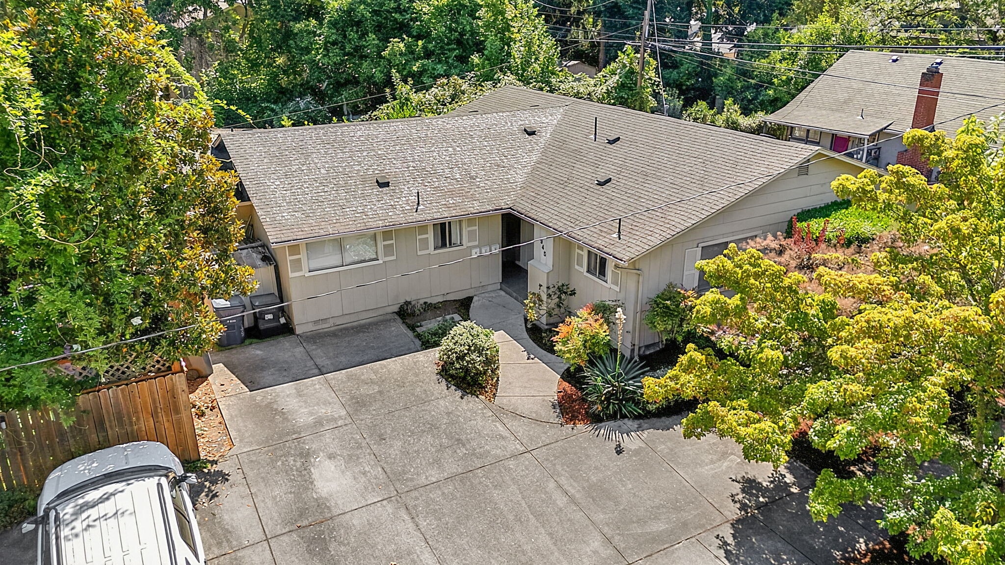 945 Madison St, Eugene, OR à vendre Photo principale- Image 1 de 10