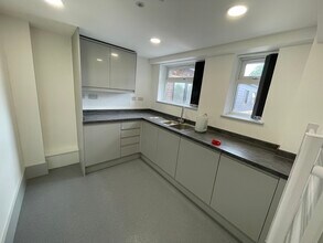 83-99 High St, Marlow à louer Photo intérieure- Image 2 de 3