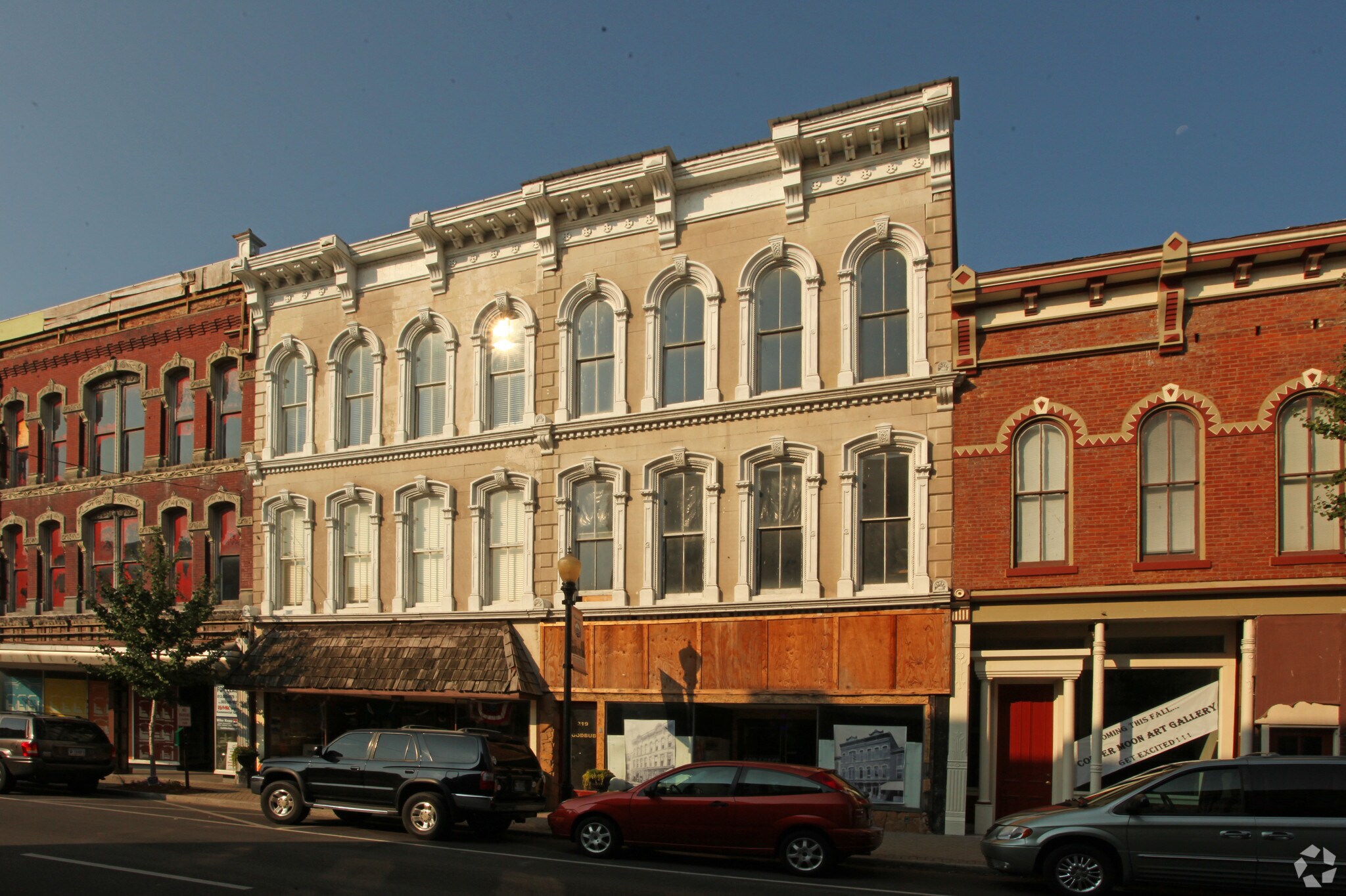 219 Pearl St, New Albany, IN for lease Primary Photo- Image 1 of 6