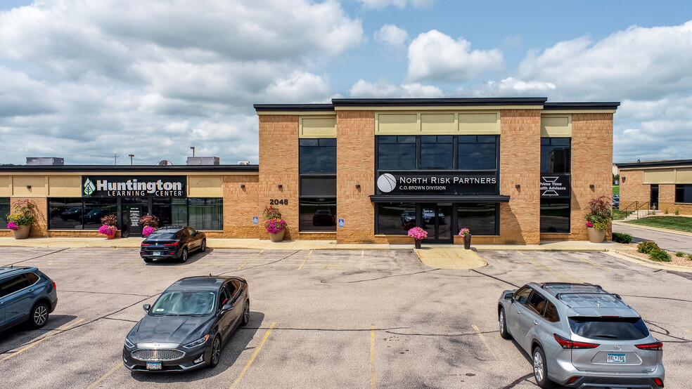 2048 Superior Dr NW, Rochester, MN for lease - Building Photo - Image 1 of 2