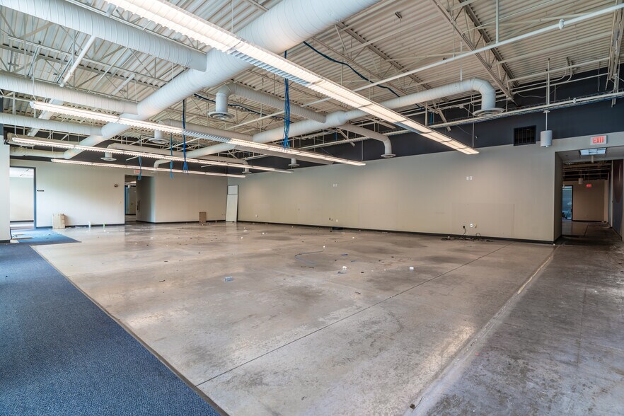 2015 Vaughn Rd, Kennesaw, GA à vendre - Photo intérieure - Image 2 de 14