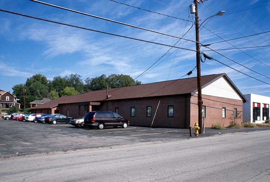 2884 Industrial Blvd, Bethel Park, PA à louer - Photo du bâtiment - Image 2 de 19
