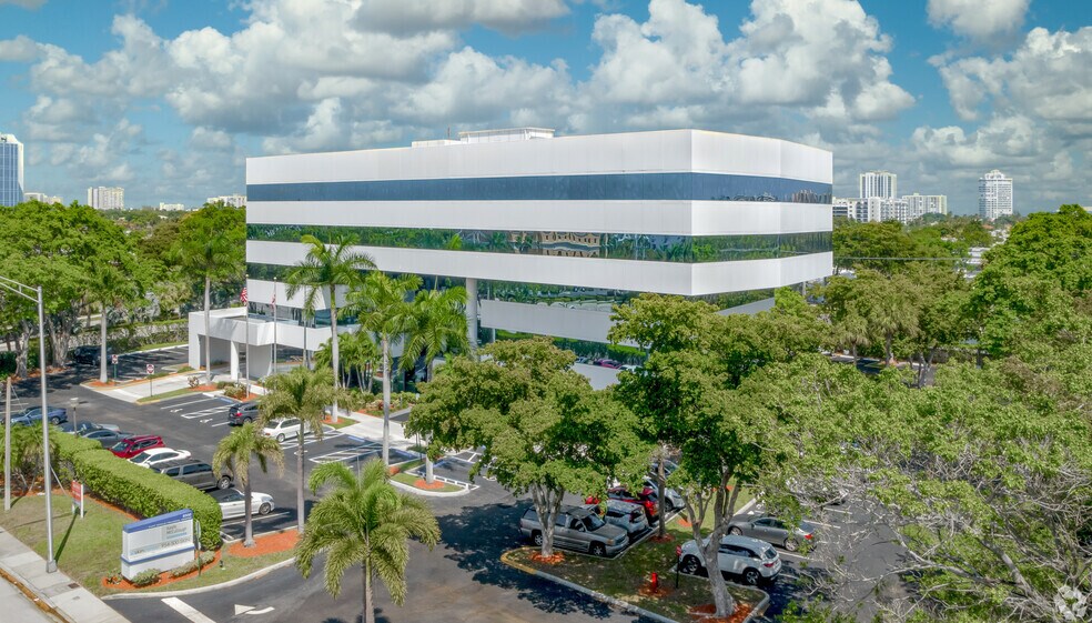 6550 N Federal Hwy, Fort Lauderdale, FL à louer - Photo du bâtiment - Image 2 de 6