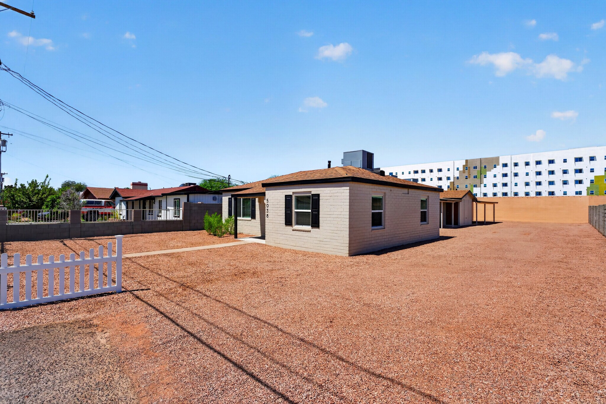 5038 N 18th Ave, Phoenix, AZ à vendre Photo du bâtiment- Image 1 de 107