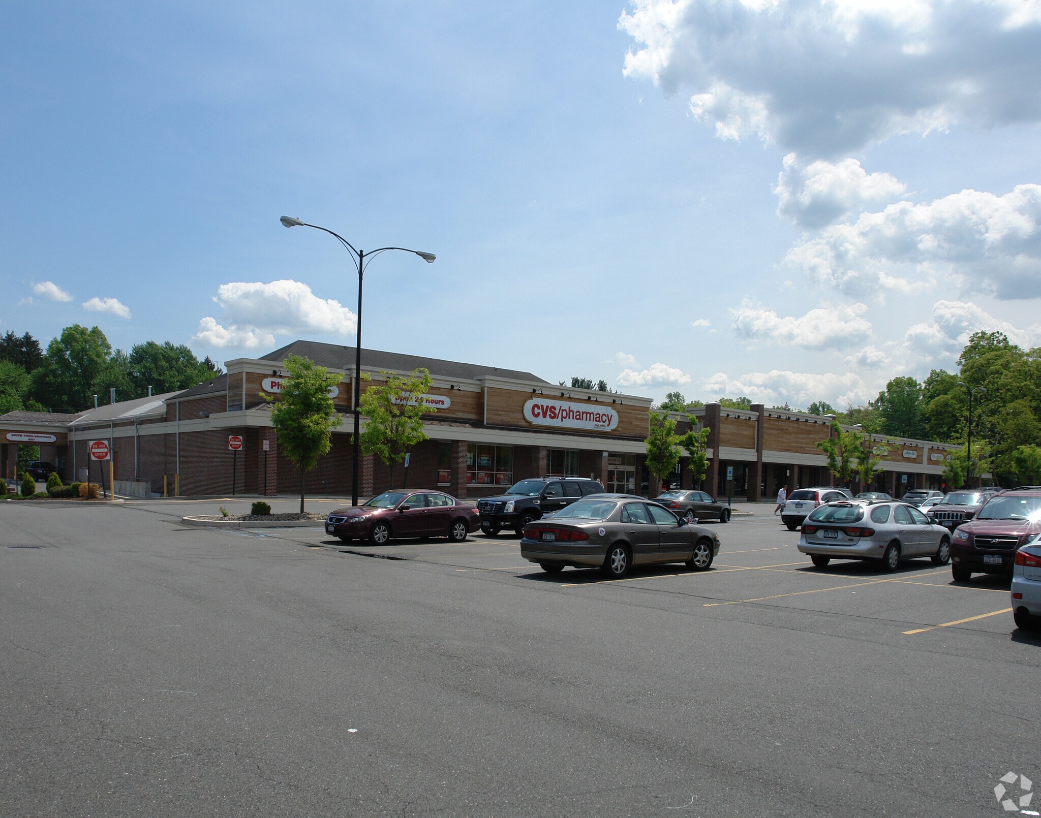 272-300 S Main St, New City, NY for lease Primary Photo- Image 1 of 34