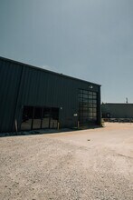 519 W Poplar St, Fayetteville, AR for lease Interior Photo- Image 2 of 7