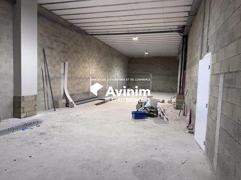 Industrial in Gagny for lease - Interior Photo - Image 1 of 7