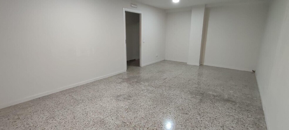 Commerce de détail dans Córdoba, Córdoba à louer - Photo du bâtiment - Image 3 de 12