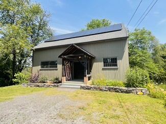 Plus de détails pour 690 N Main St, Sheffield, MA - Vente au détail à vendre