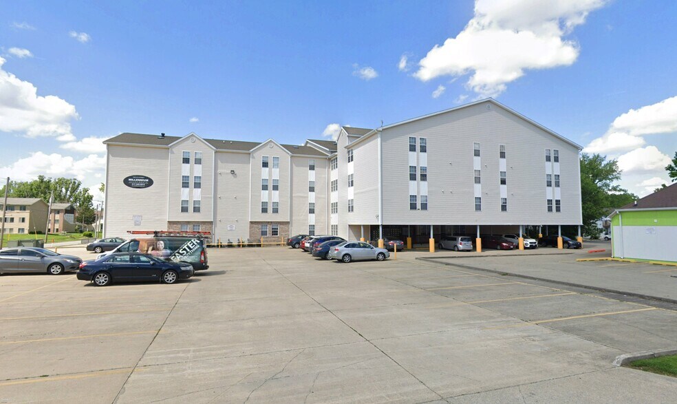 1305 4th St, Charleston, IL à vendre - Photo du bâtiment - Image 3 de 12