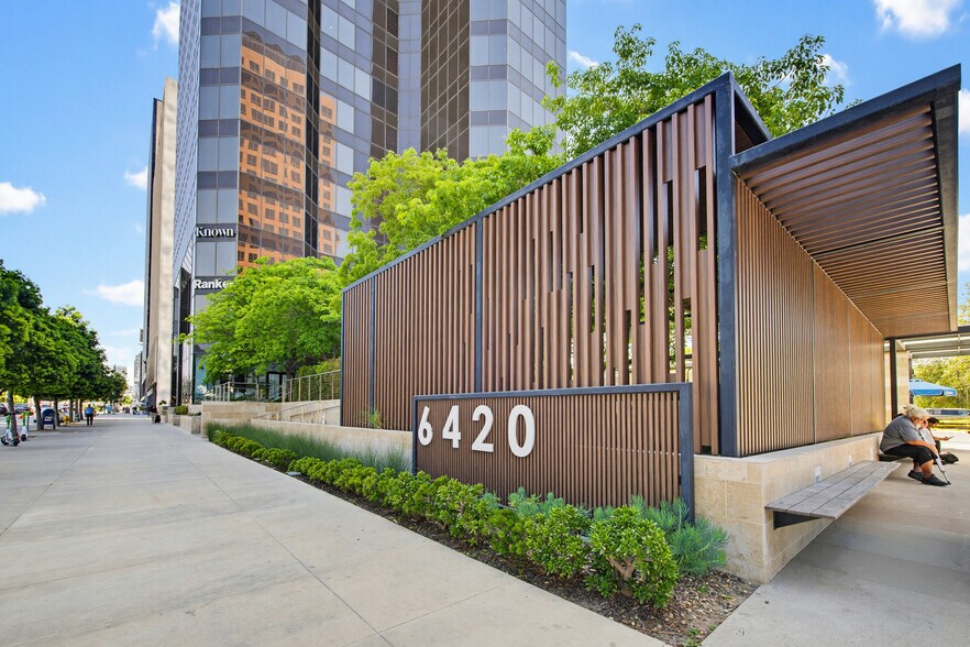 6420 Wilshire Blvd, Los Angeles, CA à louer - Photo du bâtiment - Image 2 de 12