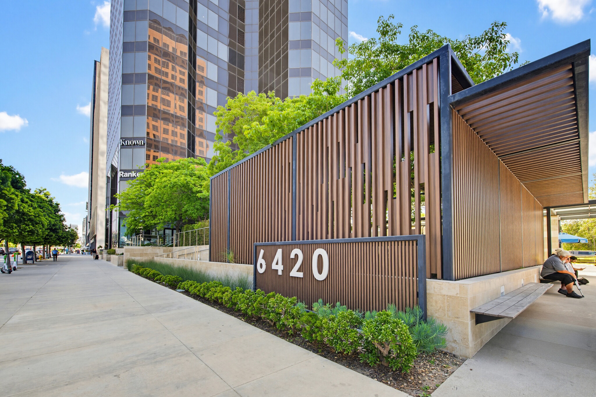 6420 Wilshire Blvd, Los Angeles, CA à louer Photo principale- Image 1 de 13