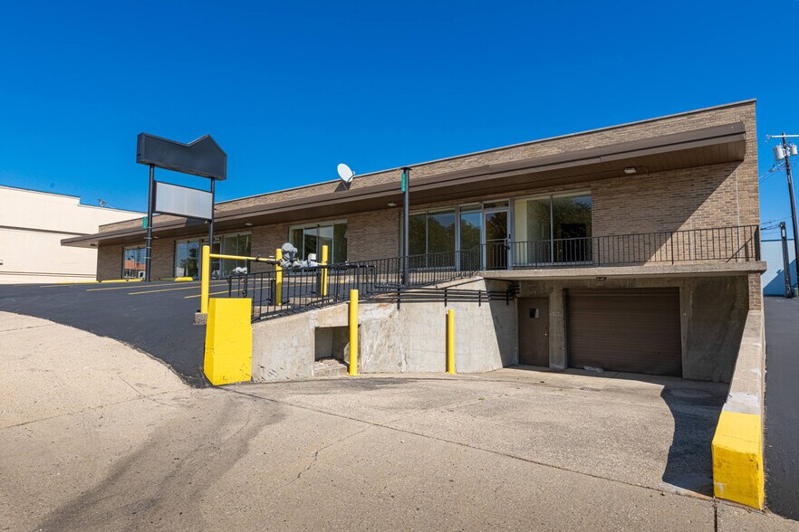 3040-3050 S Kettering Blvd, Moraine, OH à vendre - Photo principale - Image 1 de 28