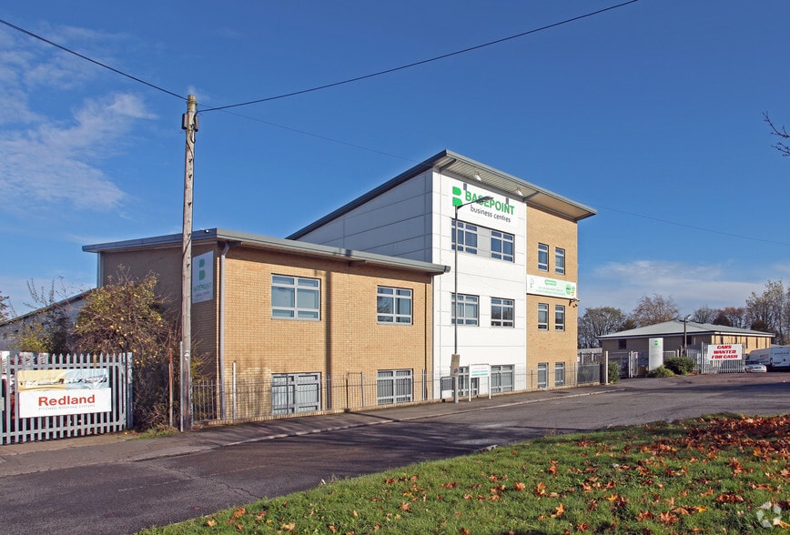 Lincoln Rd, High Wycombe for lease - Building Photo - Image 1 of 7