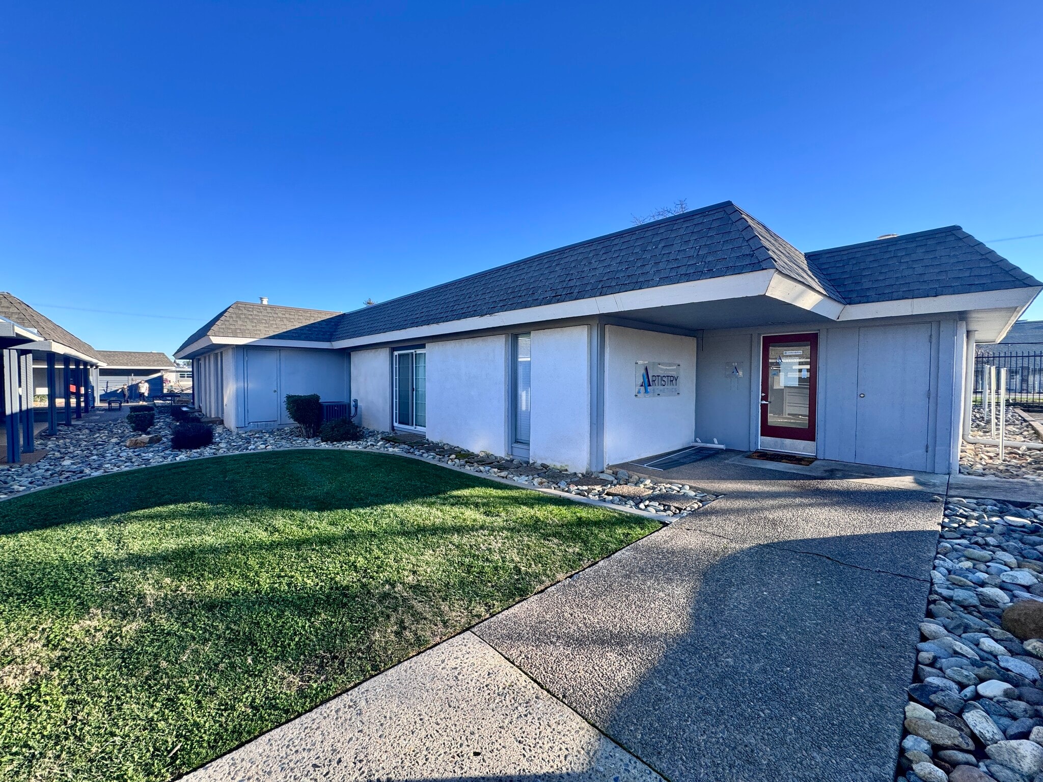 3330 Churn Creek Rd, Redding, CA for lease Primary Photo- Image 1 of 15