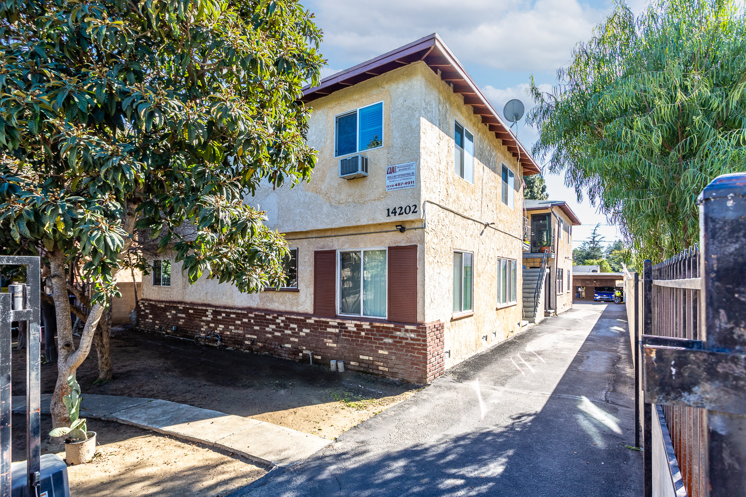 14202 Delano St, Van Nuys, CA à vendre Photo du bâtiment- Image 1 de 1