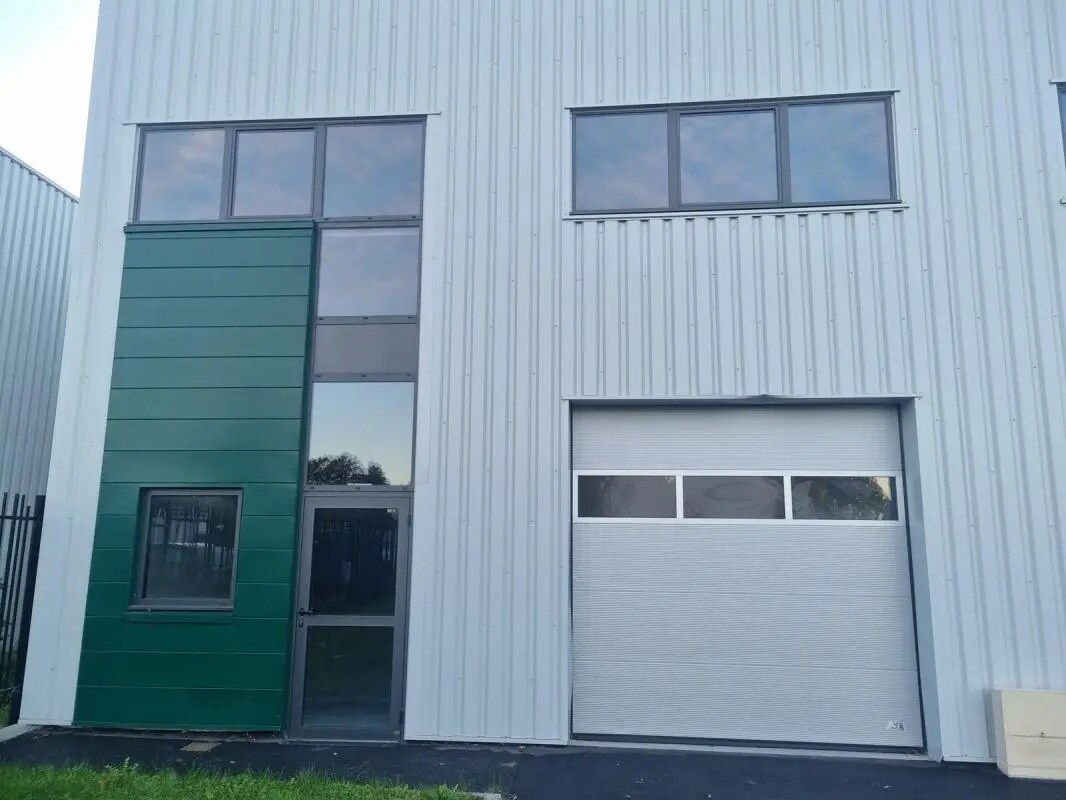 Industriel dans La Chapelle-sur-Erdre à vendre Photo du bâtiment- Image 1 de 5