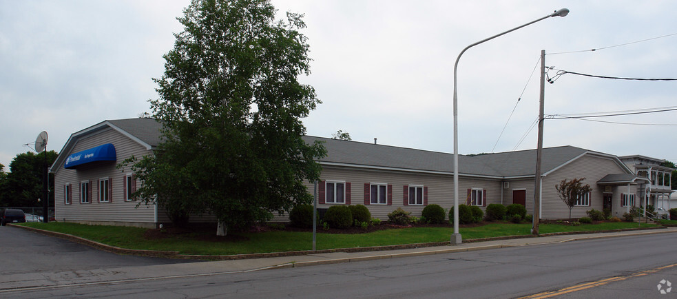 27-31 Main St, Oneonta, NY à vendre - Photo principale - Image 1 de 1