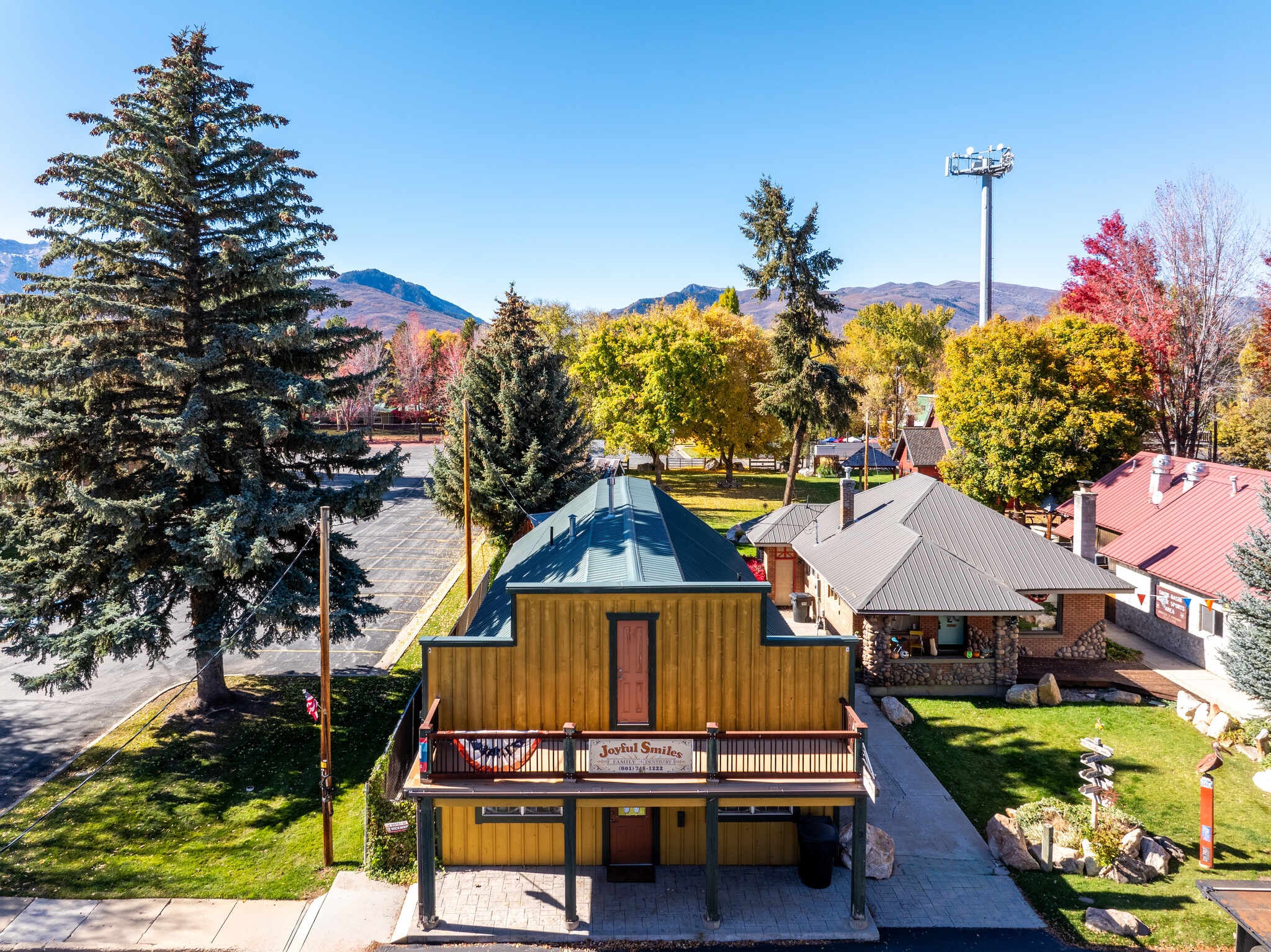 237 S 7400 E, Huntsville, UT for sale Primary Photo- Image 1 of 66