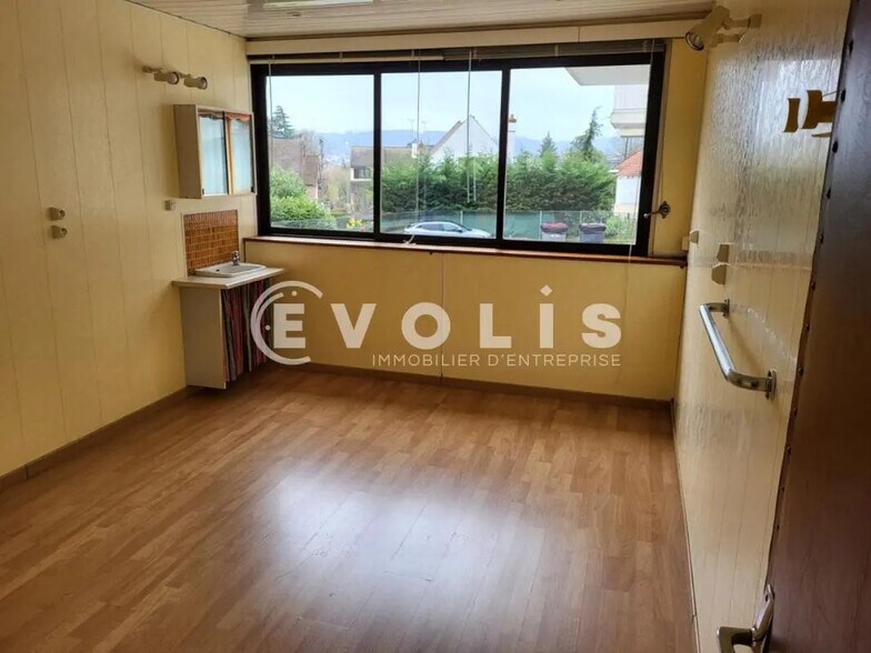 Bureau dans Palaiseau à louer - Photo du bâtiment - Image 2 de 7