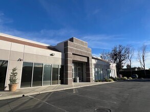 743 Camden Ave, Campbell, CA for lease Interior Photo- Image 2 of 9