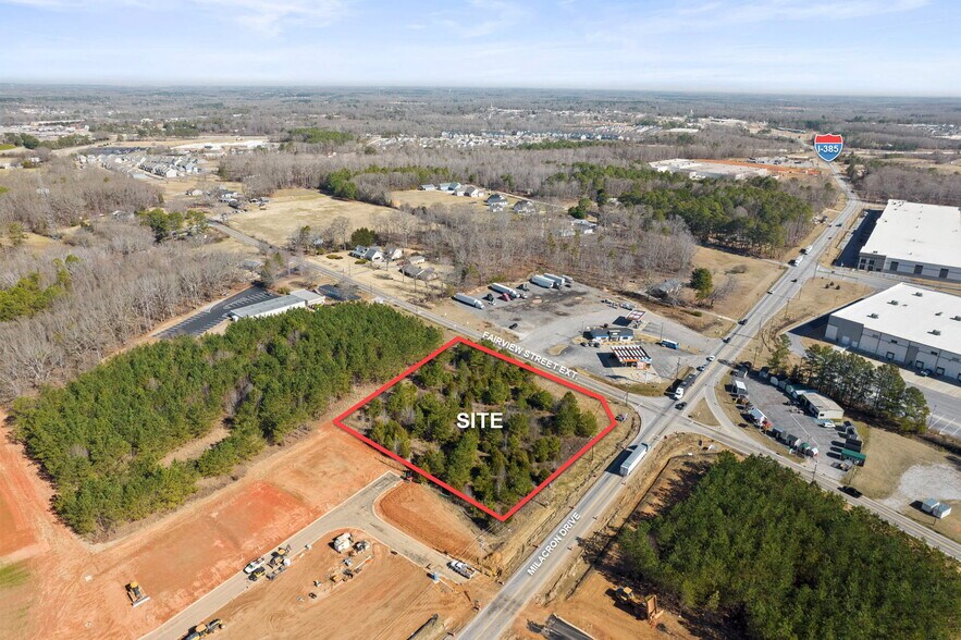 300 Milacron Dr, Fountain Inn, SC for sale - Primary Photo - Image 1 of 6