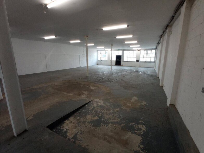 Princess Margaret Rd, Tilbury à louer - Photo du bâtiment - Image 2 de 4