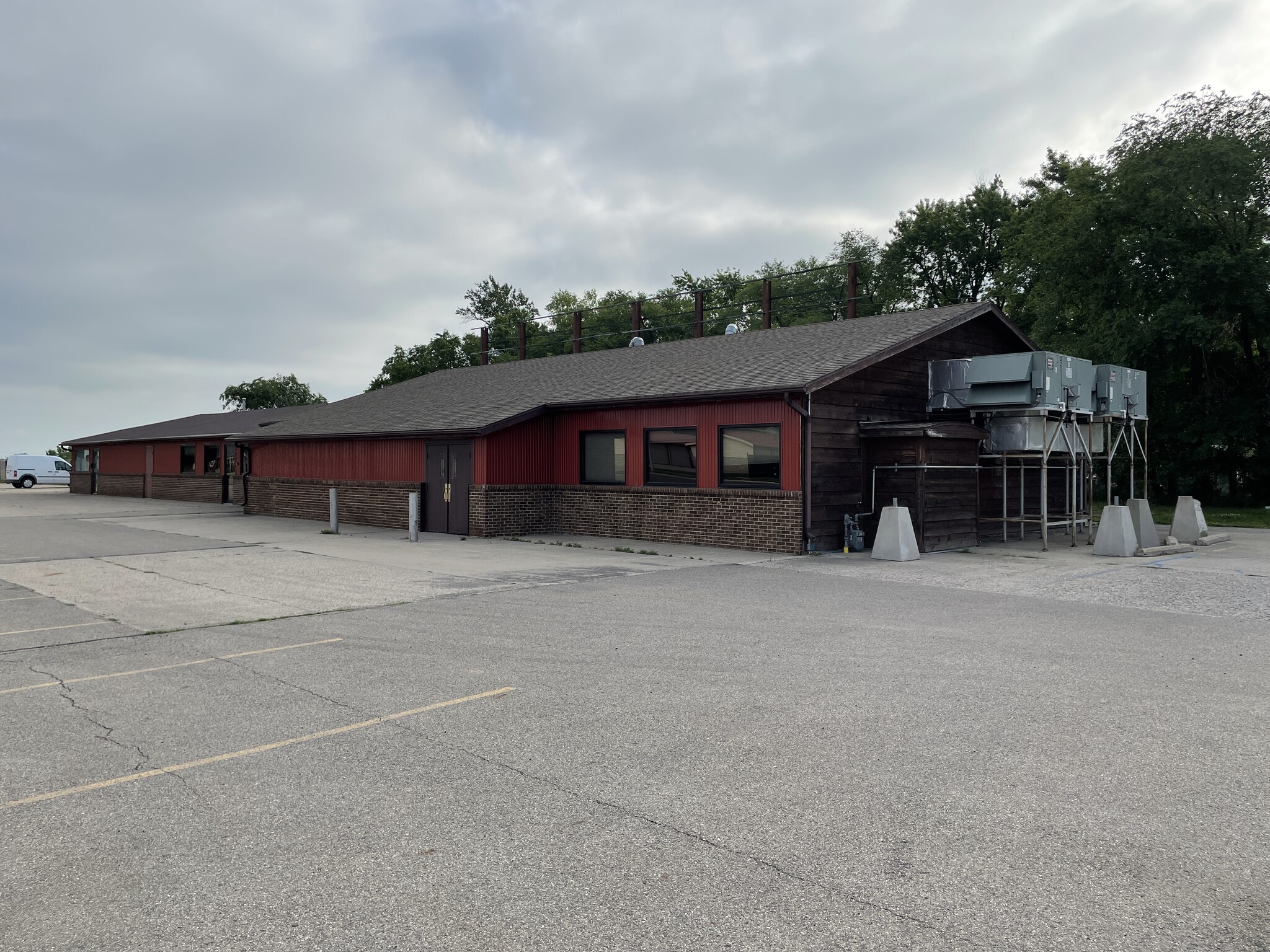 1500 11th St N, Moorhead, MN for sale Building Photo- Image 1 of 1