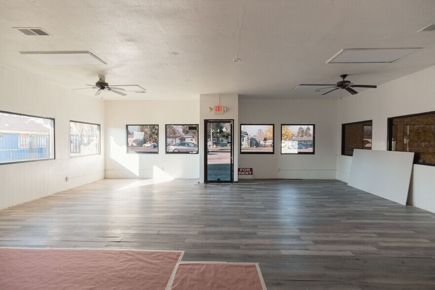 2317 Blossom St, Dos Palos, CA à vendre - Photo du bâtiment - Image 2 de 30