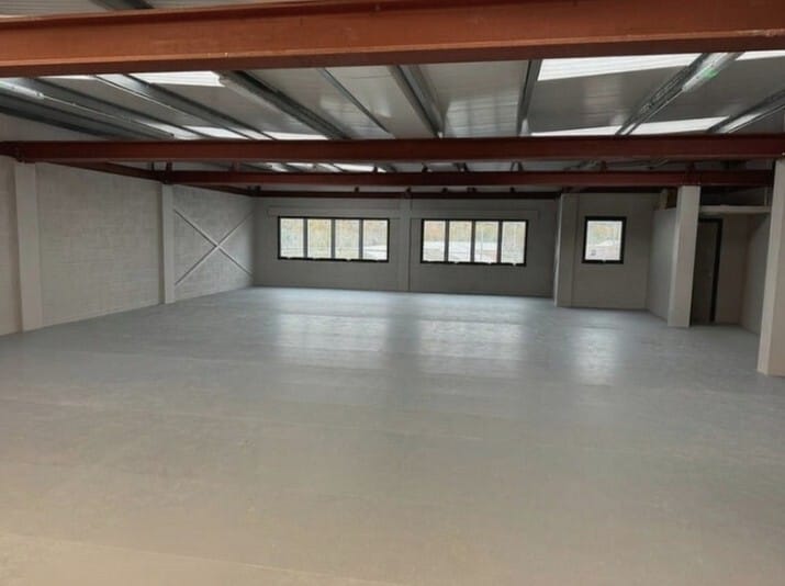 Stirling Way, Borehamwood for lease - Interior Photo - Image 3 of 3