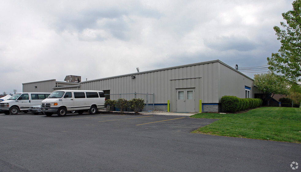 1650 Russell St, Covington, KY for lease - Building Photo - Image 3 of 18