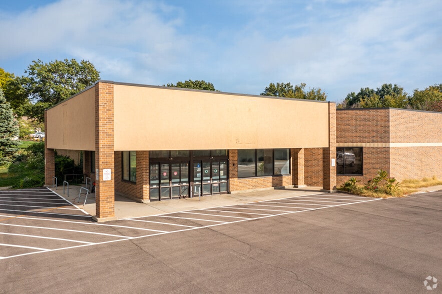 16175 W 135th St, Olathe, KS à vendre - Photo du bâtiment - Image 2 de 2