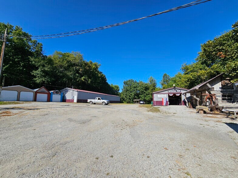 8104 Bridgeton Rd, Bridgeton, IN à vendre - Photo du bâtiment - Image 3 de 16