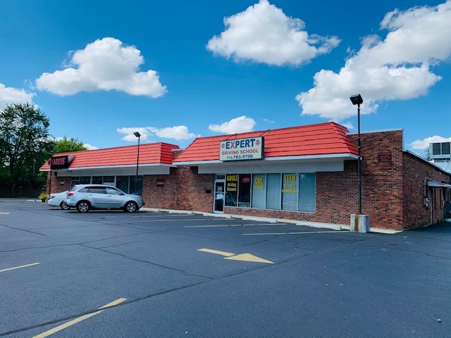 7644-7650 W Touhy Ave, Chicago, IL for lease - Building Photo - Image 2 of 3