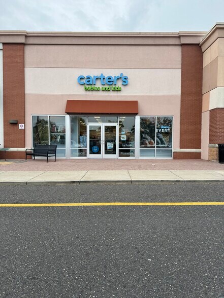 2000 Clements Bridge Rd, Deptford, NJ à louer - Photo du bâtiment - Image 2 de 9