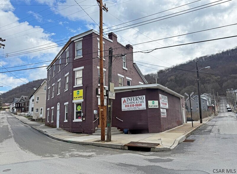 1002 Church St, Johnstown, PA à vendre - Photo du bâtiment - Image 3 de 25